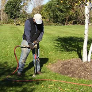 Airaiting soil with an Air Knife tool